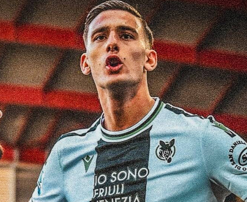 نابولي يوقع مع مهاجم أودينيزي لورينزو لوكا